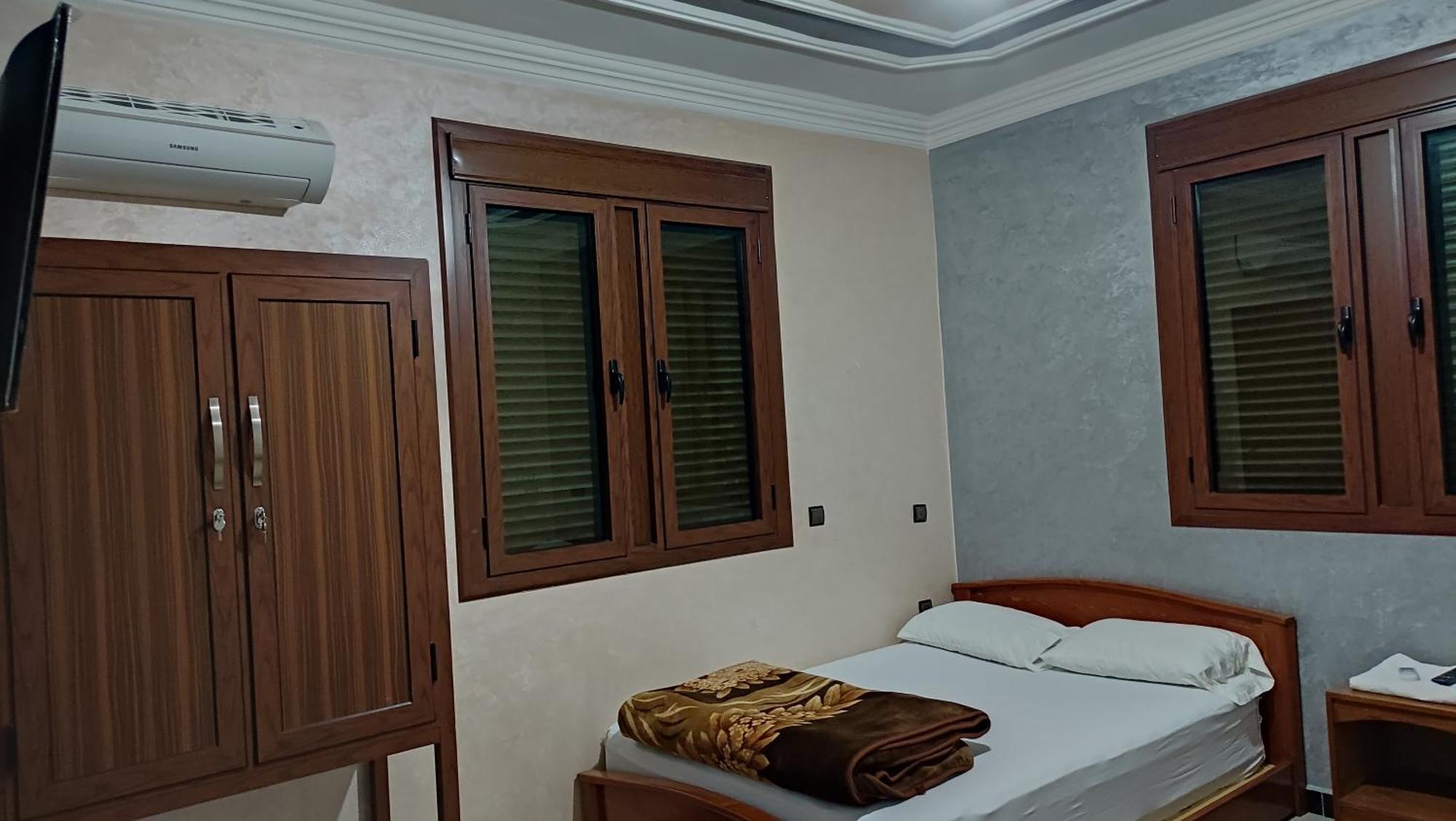 Iazal Hotel ワルザザート エクステリア 写真